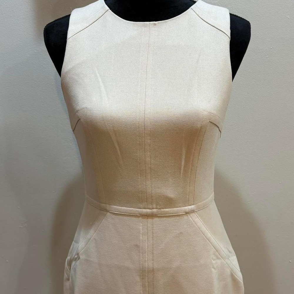 Trina Turk Cream Sleeveless Sheath Dress Size 4 Tailored Career Cocktail